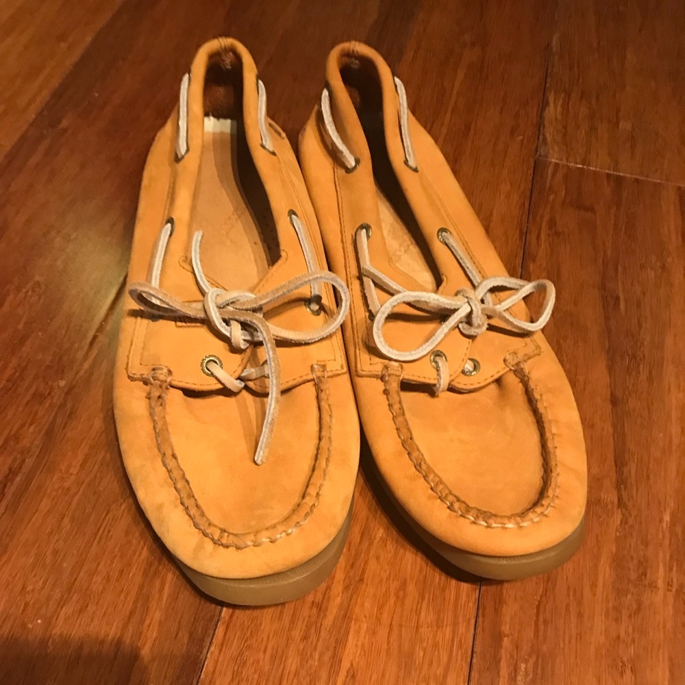 Women’s Sperry Topsiders